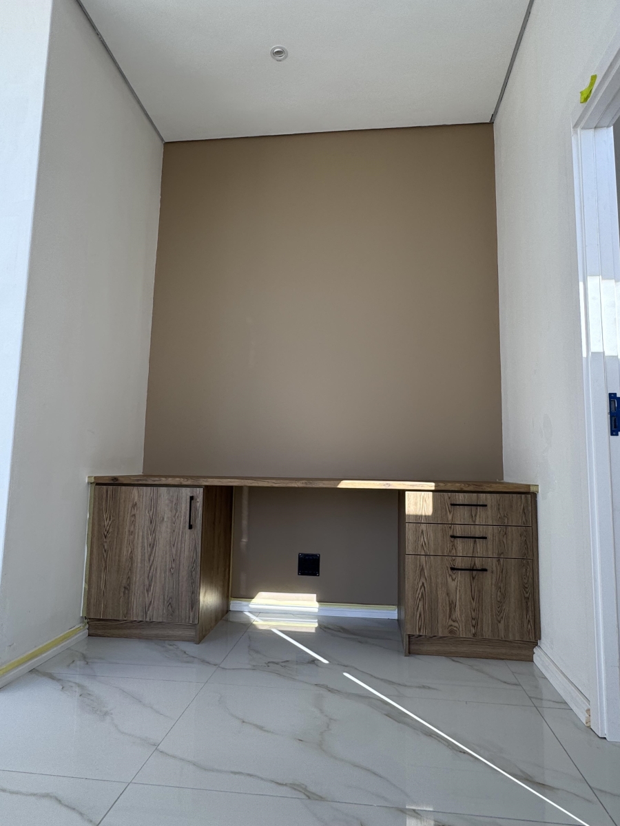 4 Bedroom Property for Sale in Sandown Western Cape